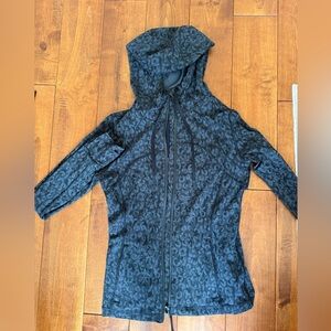 Lululemon Define Hooded Jacket
WORN ONCE